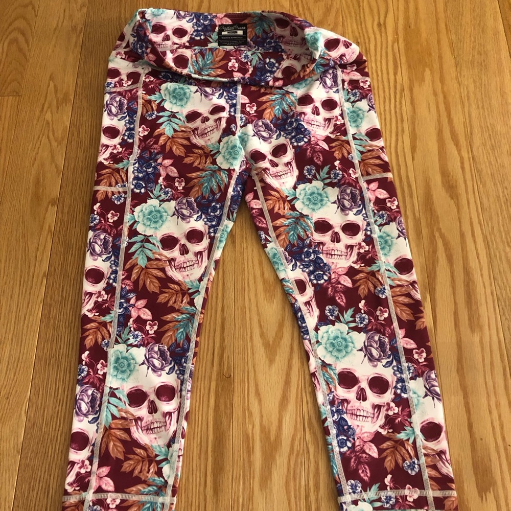 CVG Tropical Skulls Capris